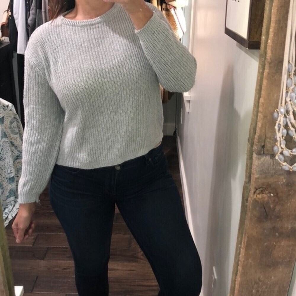 Brandy Melville one size grey ribbed crop sweater
